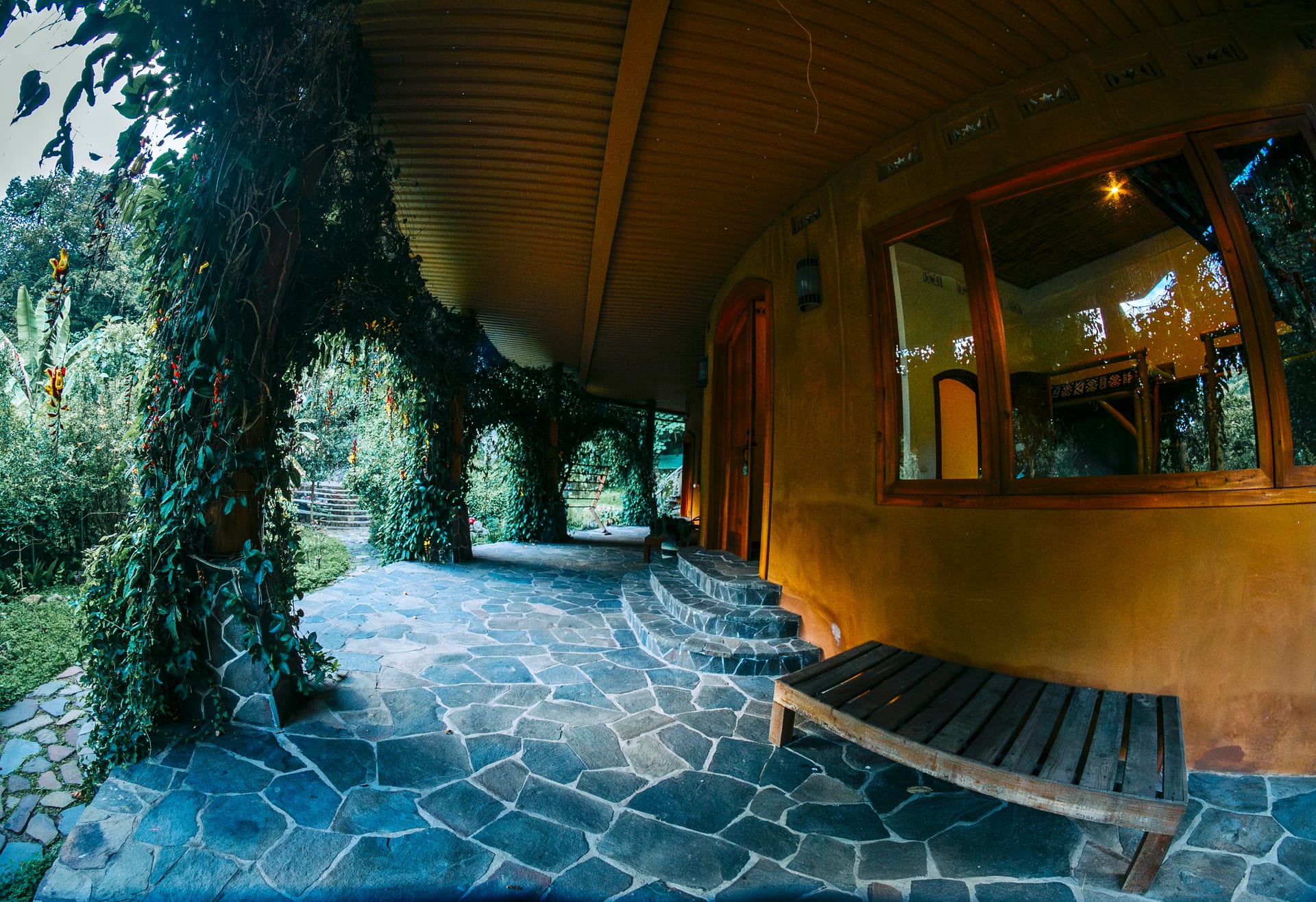 Maestro Valley — wellness room, mandala ceiling and sound bowls